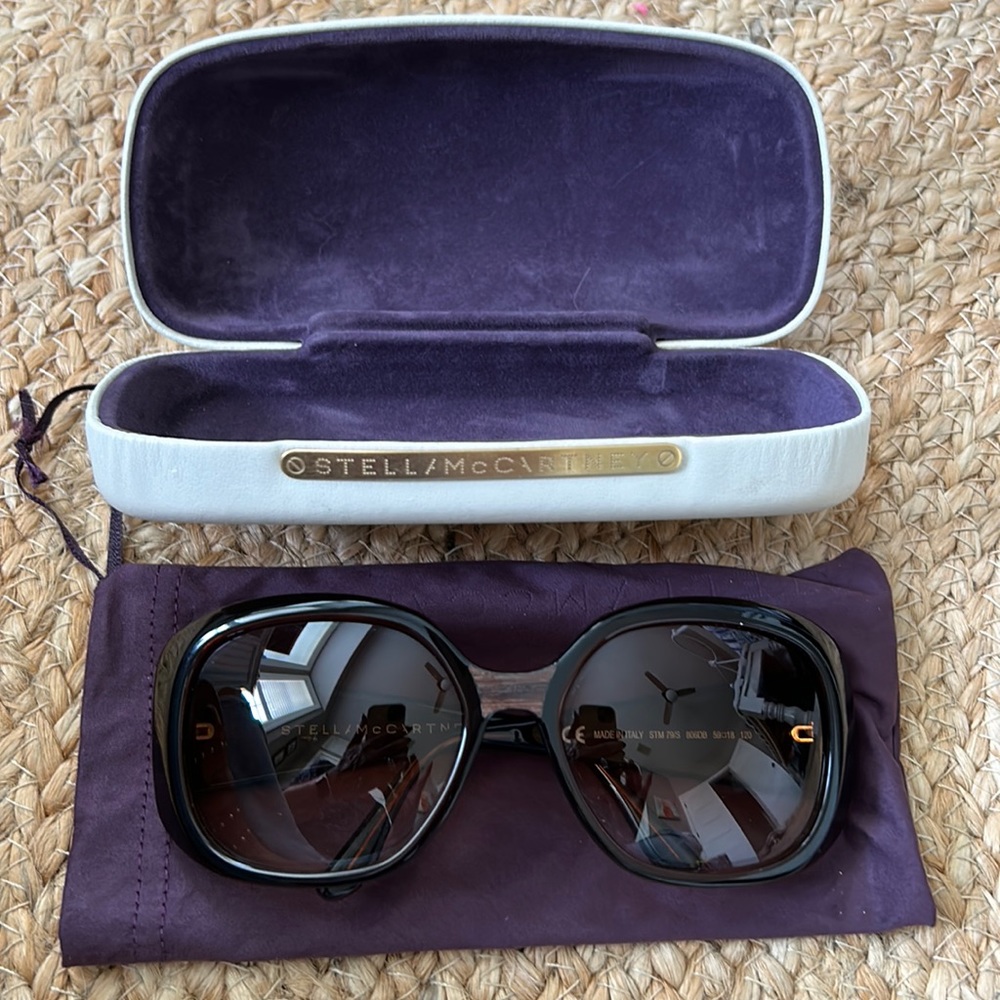 STELLA MCCARTNEY SUNGLASSES WITH CASE